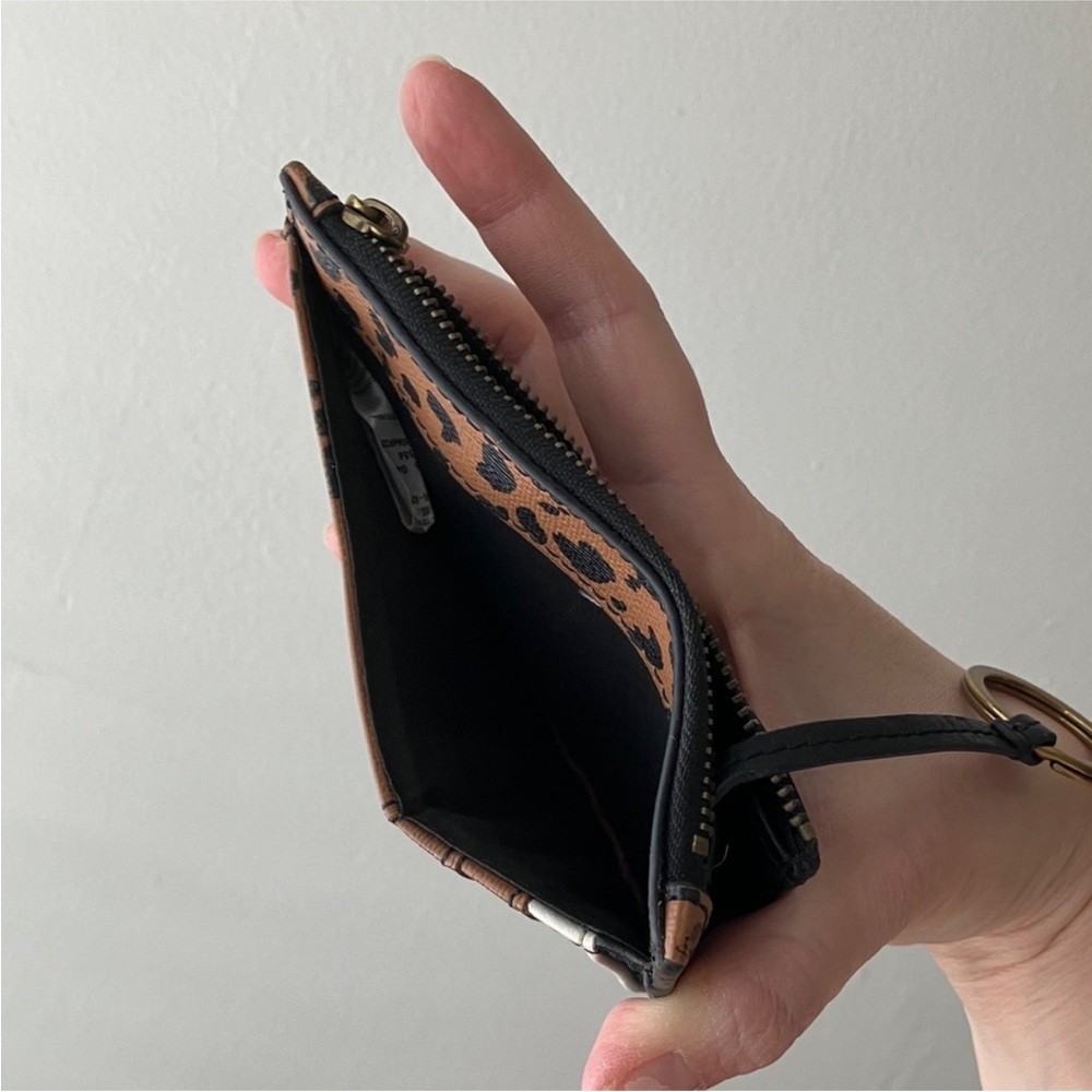 Fossil • Logan Leather Card Case Wallet in Leopard Stripe - Picture 5 of 8